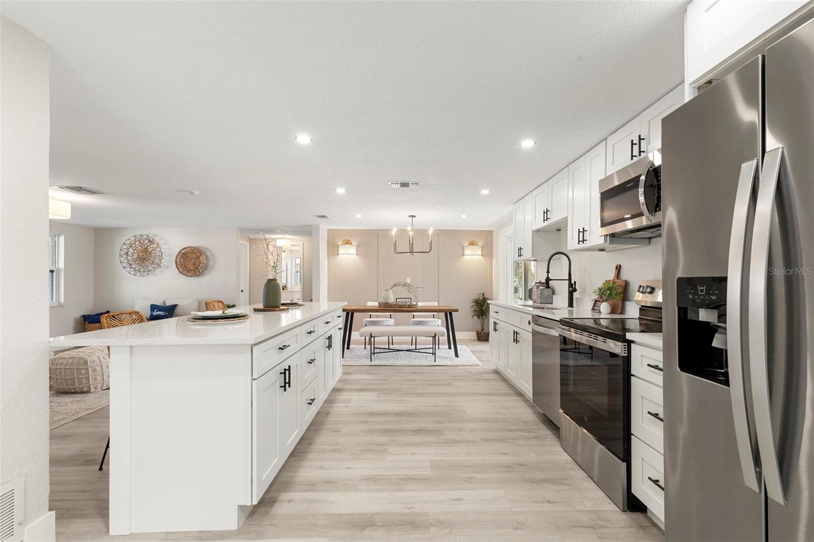 JASMINE LAKES - Residential