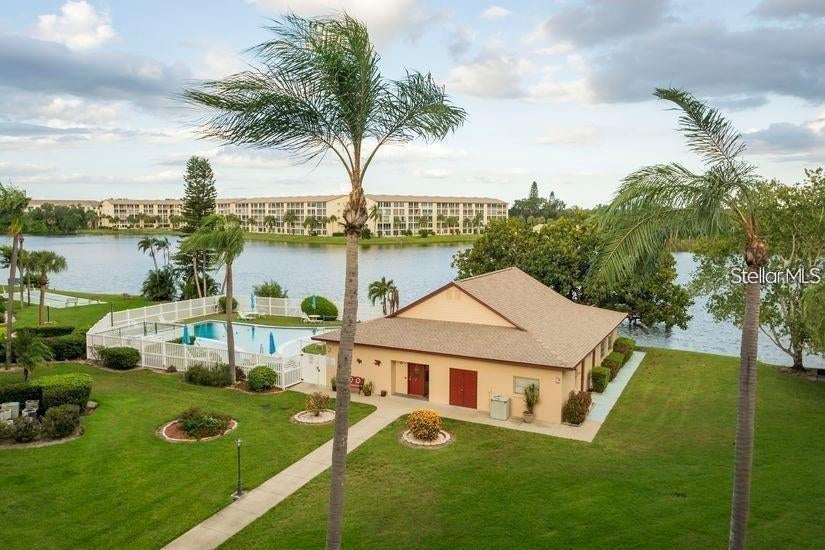 4105 LAKE BAYSHORE DRIVE