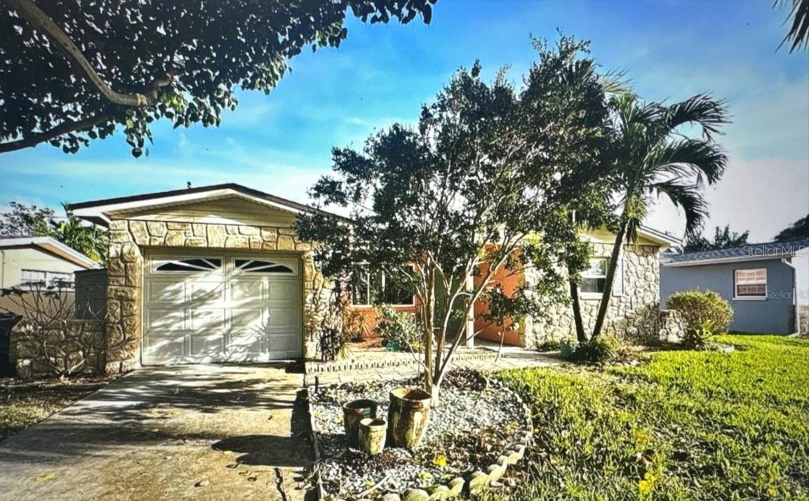 Enjoy the best of Florida living in this fully renovated 2-bedroom, 2-bathroom home featuring a screened, heated saltwater pool. This home offers a spacious open floor plan with a large living room, dining area, and modern kitchen in one seamless space.
The kitchen boasts stainless-steel appliances, ample cabinetry, and a view of the sparkling pool and serene water. Both bathrooms have been recently remodeled, and new tile flooring extends throughout the home for a clean, coastal feel.
Additional highlights include:
- Private screened backyard with heated saltwater pool
- Laundry room with washer & dryer included
- Freshly renovated interiors with modern finishes
- One-car garage + driveway parking
Close to Gandy Bridge for easy commute to Tampa
Just 10 minutes from Downtown St. Petersburg
Lease Details:
$3,200/month. Flexible lease terms available (3, 6, or 9 months). Tenants responsible for utilities, water, and lawn care. Pets considered with owner approval. Ideal for vacationers, professionals, or snowbirds seeking comfort and convenience.