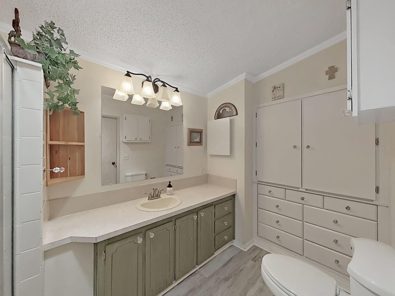 FOXWOOD LAKE ESTATES PH 01 - Residential