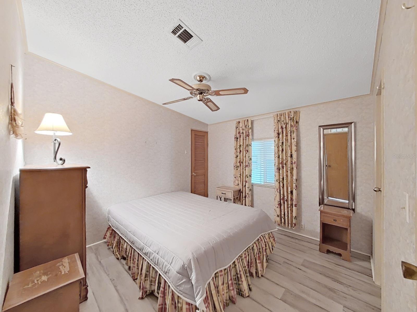 FOXWOOD LAKE ESTATES PH 01 - Residential