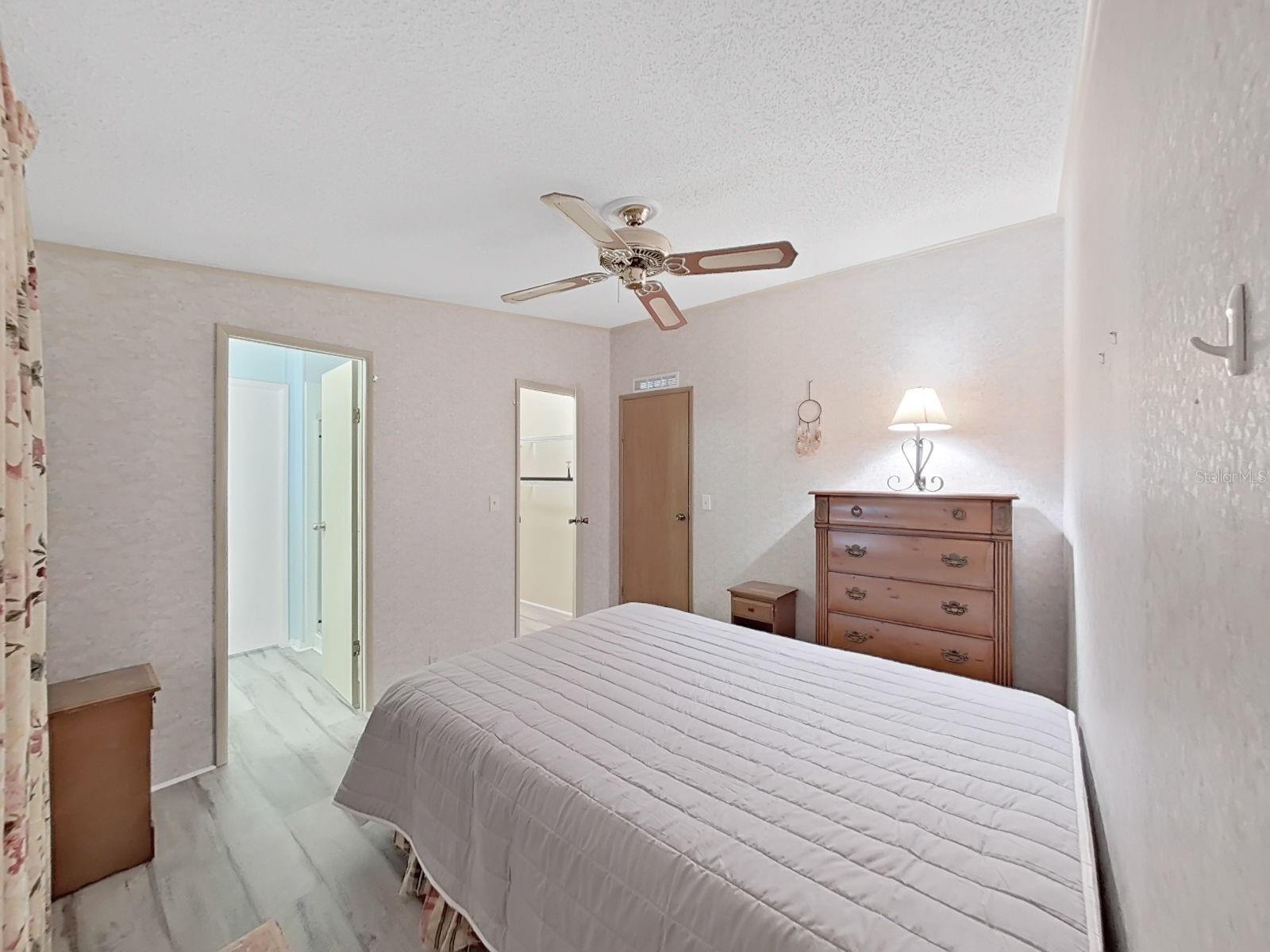 FOXWOOD LAKE ESTATES PH 01 - Residential