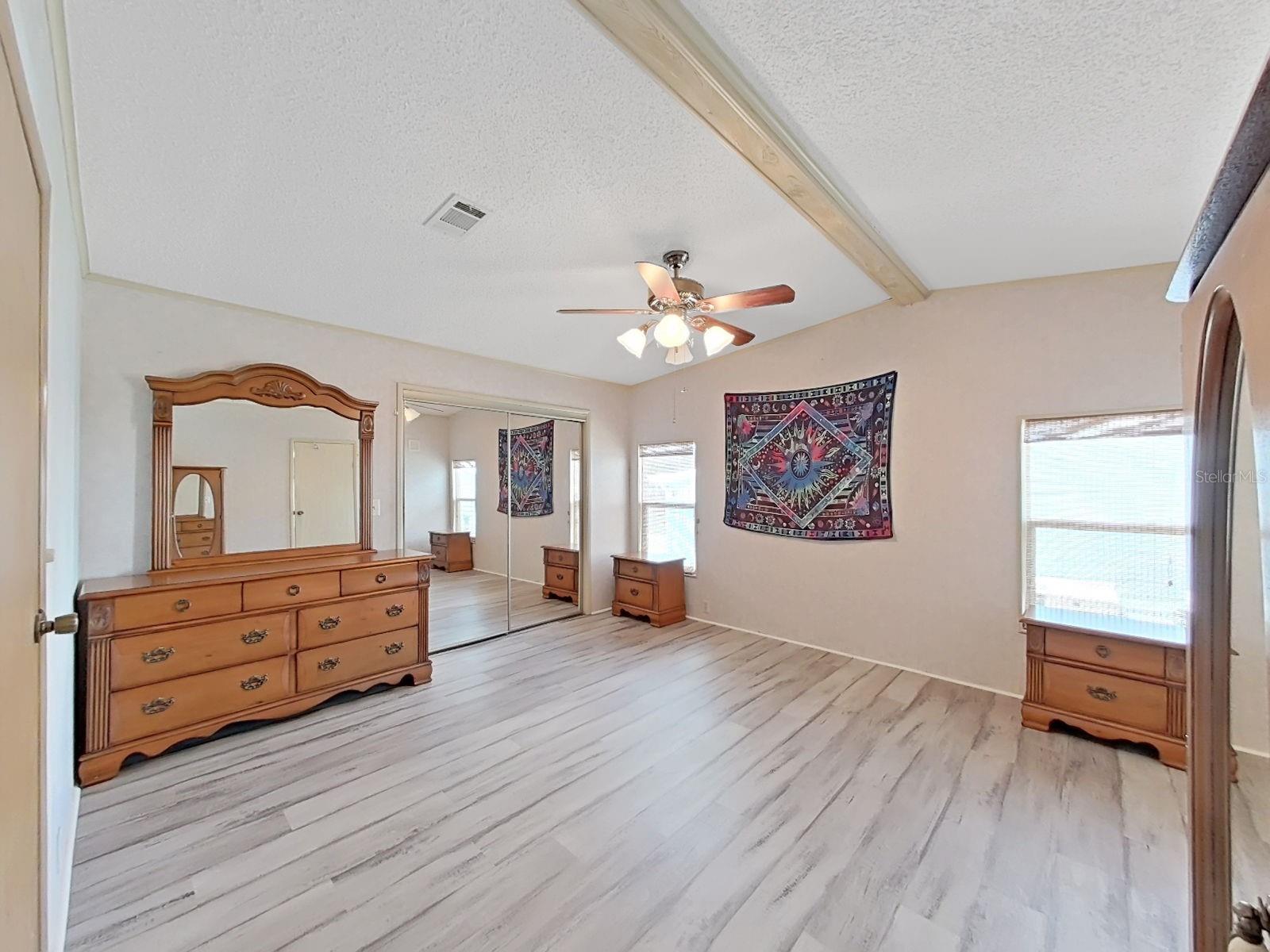 FOXWOOD LAKE ESTATES PH 01 - Residential