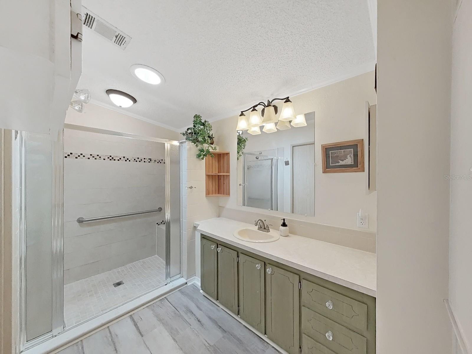 FOXWOOD LAKE ESTATES PH 01 - Residential