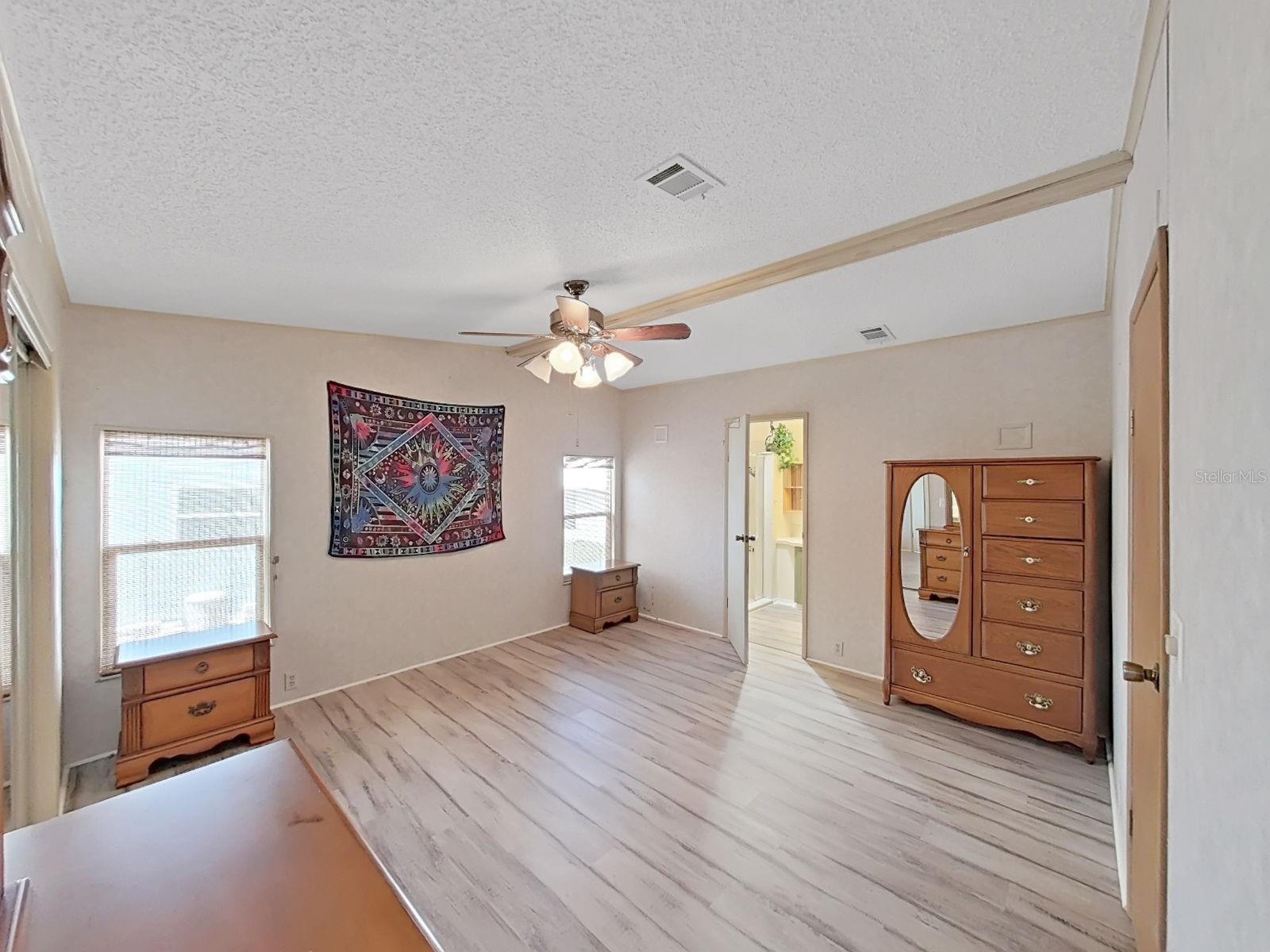 FOXWOOD LAKE ESTATES PH 01 - Residential