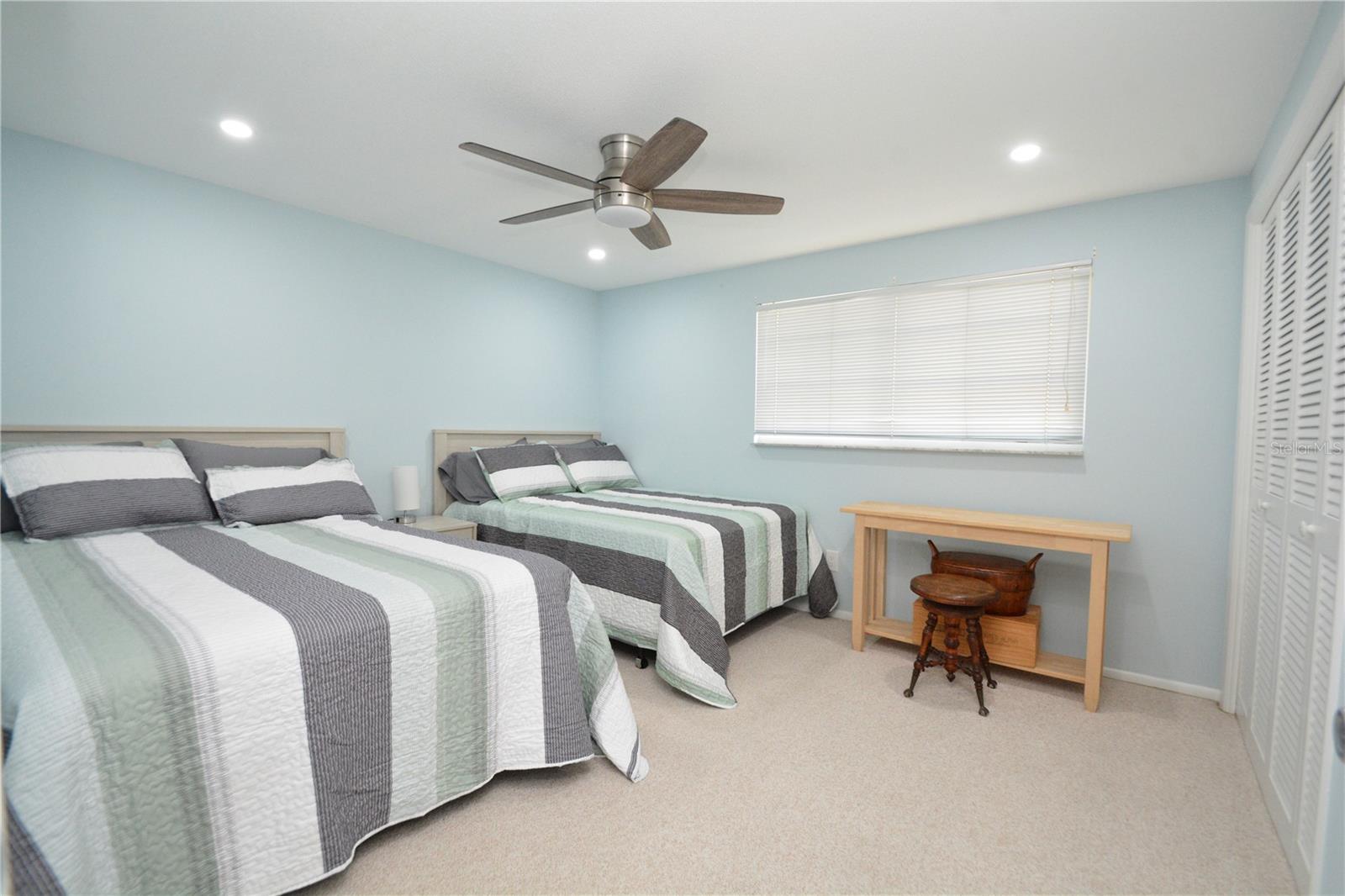 VENICE TOWN HOUSE - Residential Lease