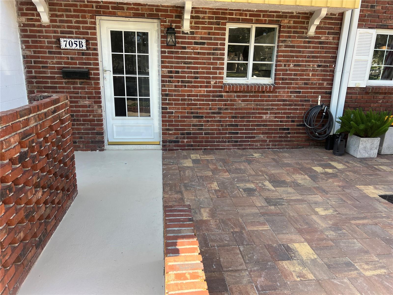 VENICE TOWN HOUSE - Residential Lease