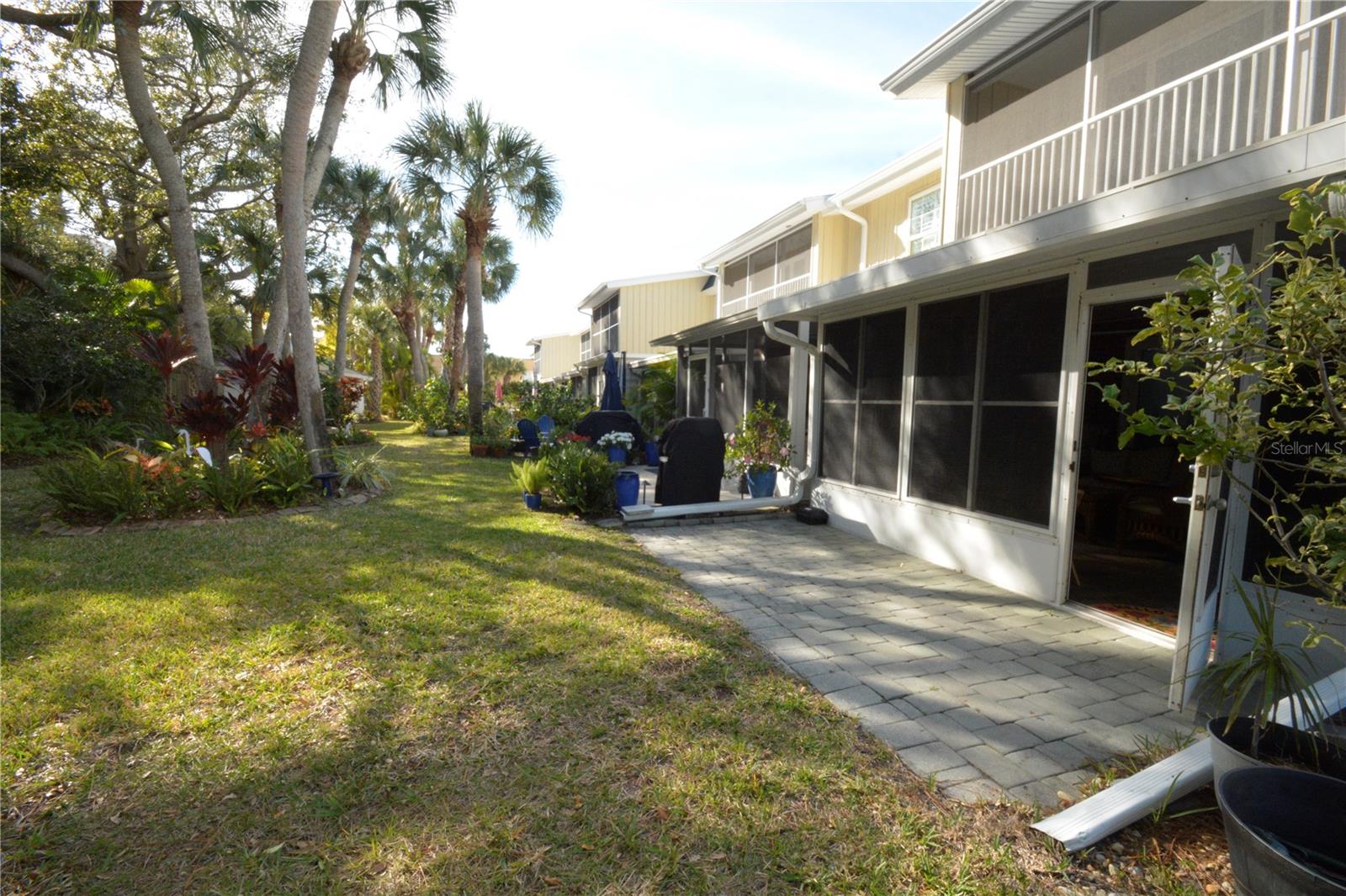 VENICE TOWN HOUSE - Residential Lease