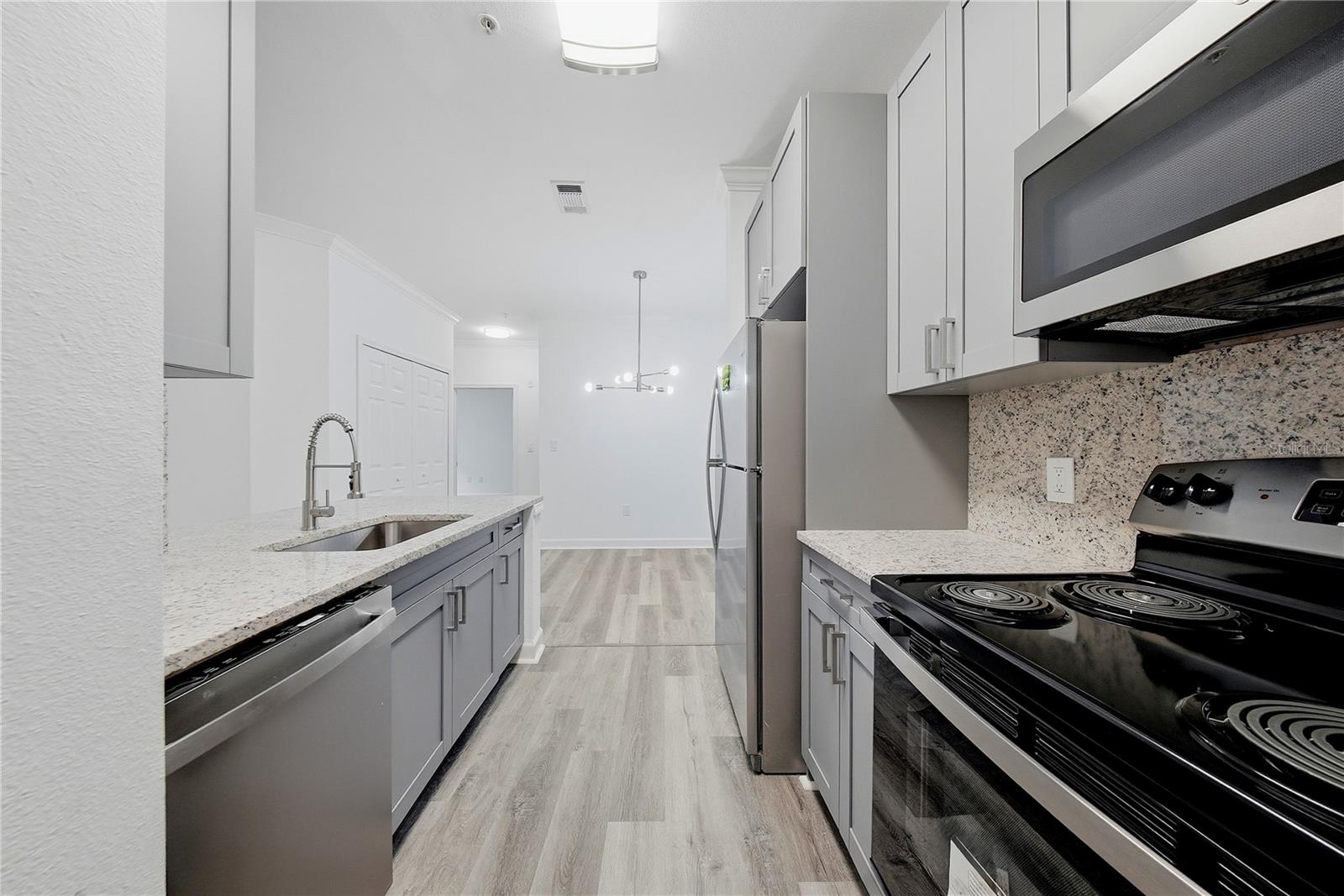 EQUESTRIAN PARC AT HIGHWOODS P - Residential
