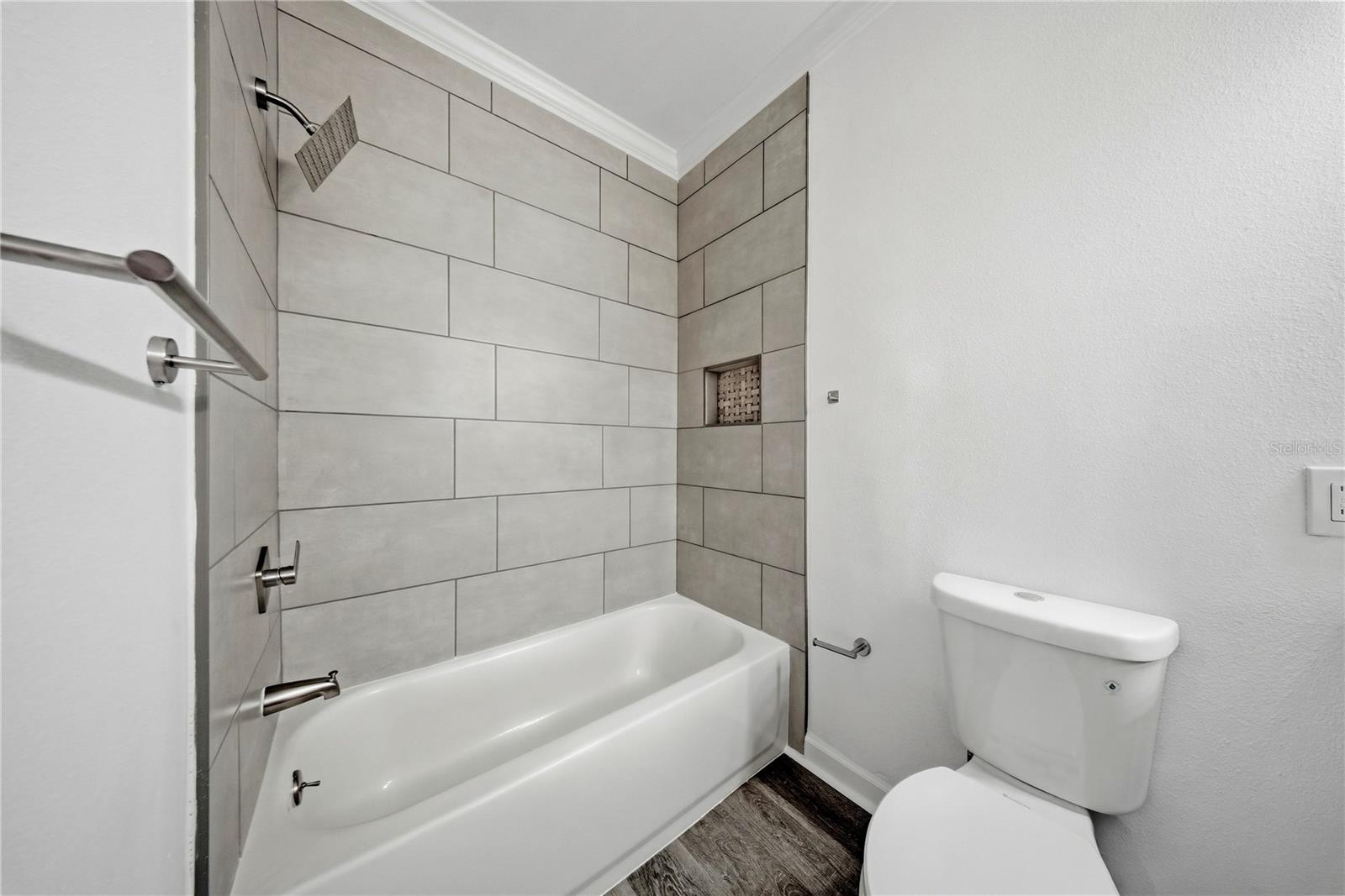 EQUESTRIAN PARC AT HIGHWOODS P - Residential