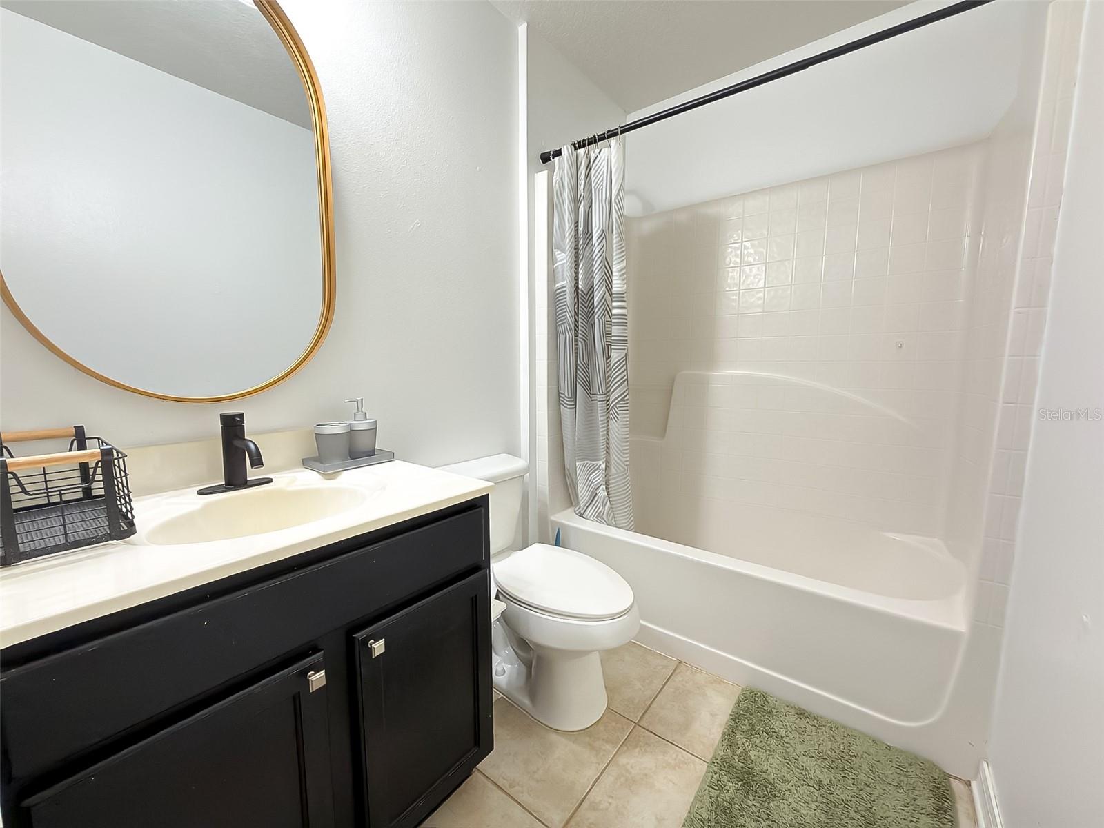 CORNER LAKE PH 03 A & B - Residential