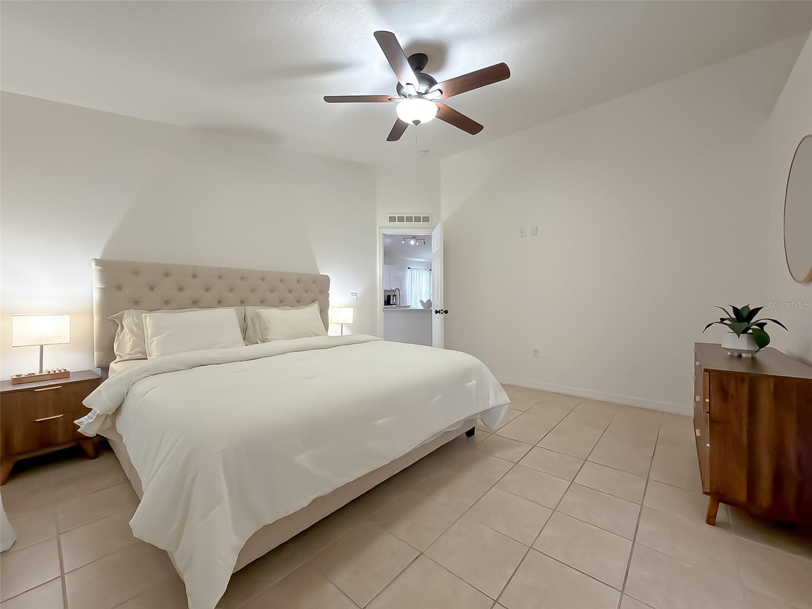 CORNER LAKE PH 03 A & B - Residential