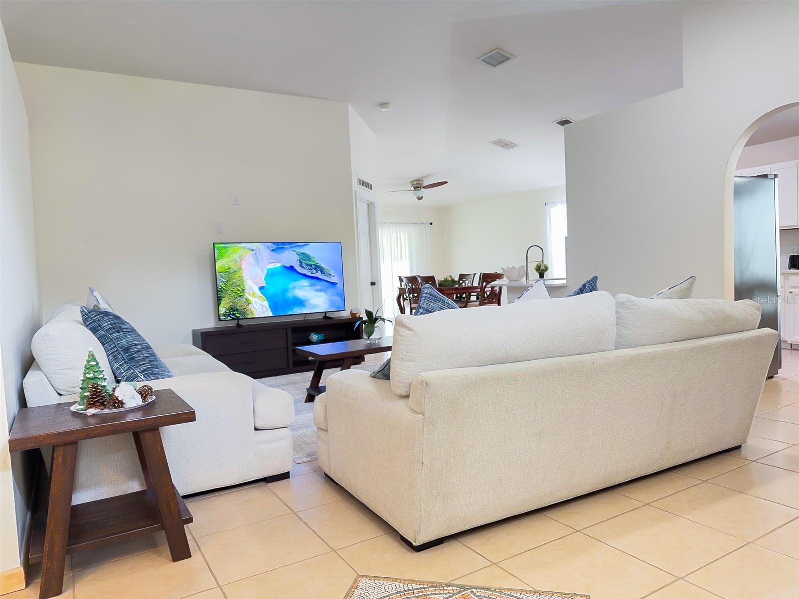 CORNER LAKE PH 03 A & B - Residential