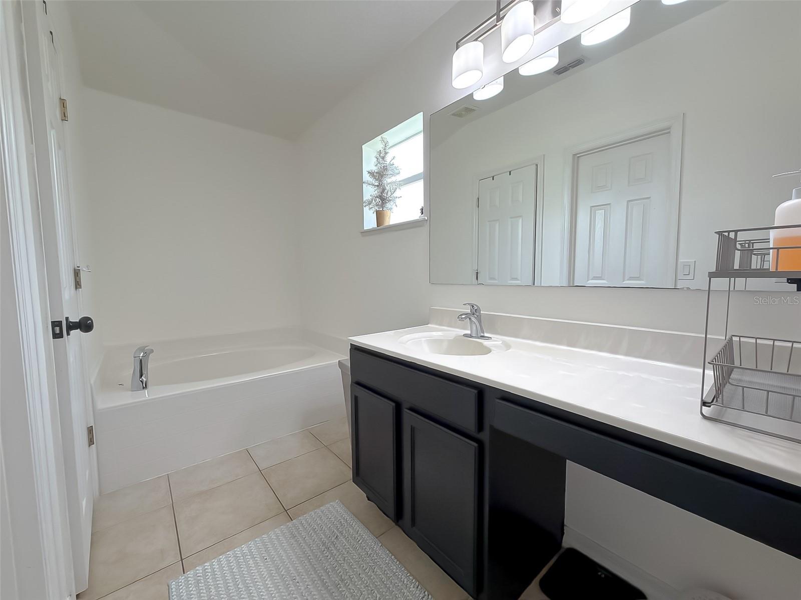 CORNER LAKE PH 03 A & B - Residential