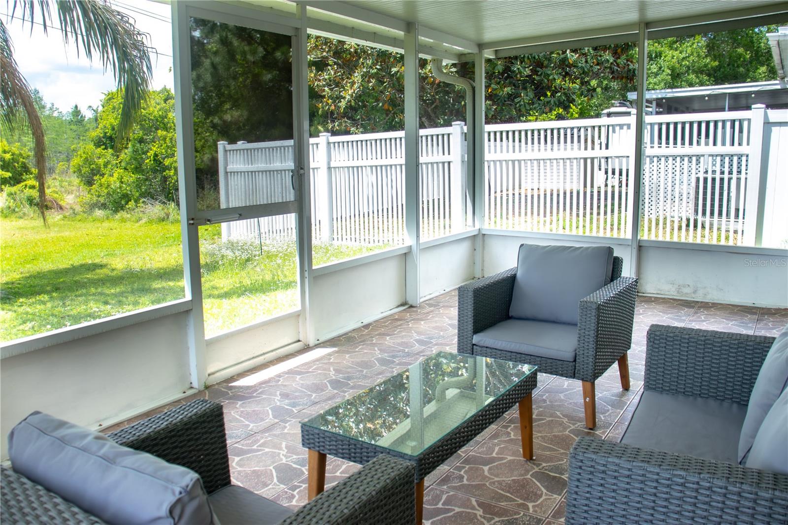 CORNER LAKE PH 03 A & B - Residential