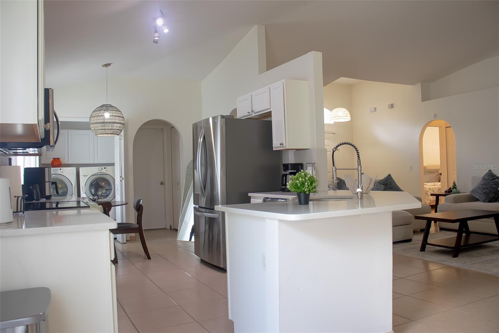 CORNER LAKE PH 03 A & B - Residential