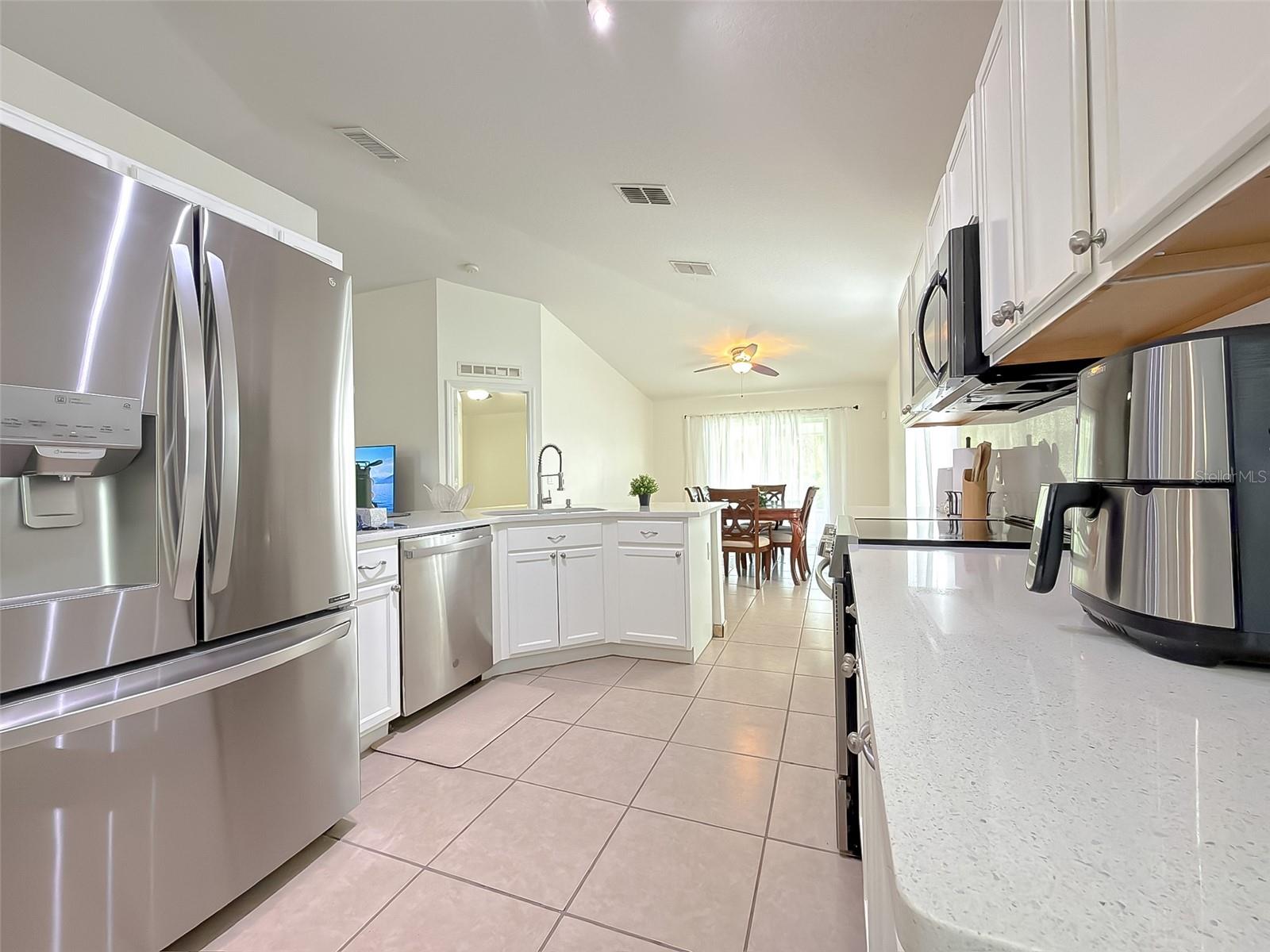 CORNER LAKE PH 03 A & B - Residential