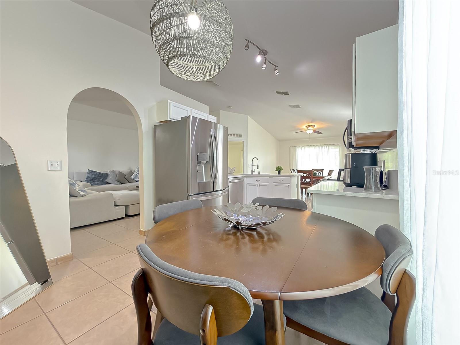 CORNER LAKE PH 03 A & B - Residential