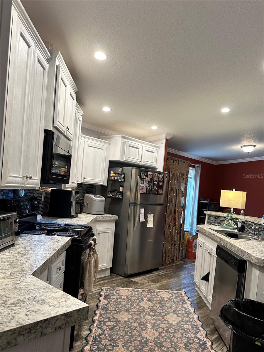 7790 N HAMILTON ROAD