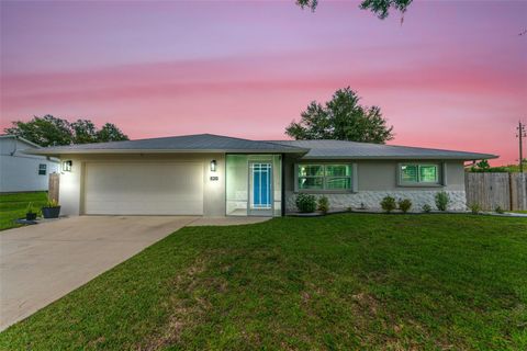 A home in PORT CHARLOTTE