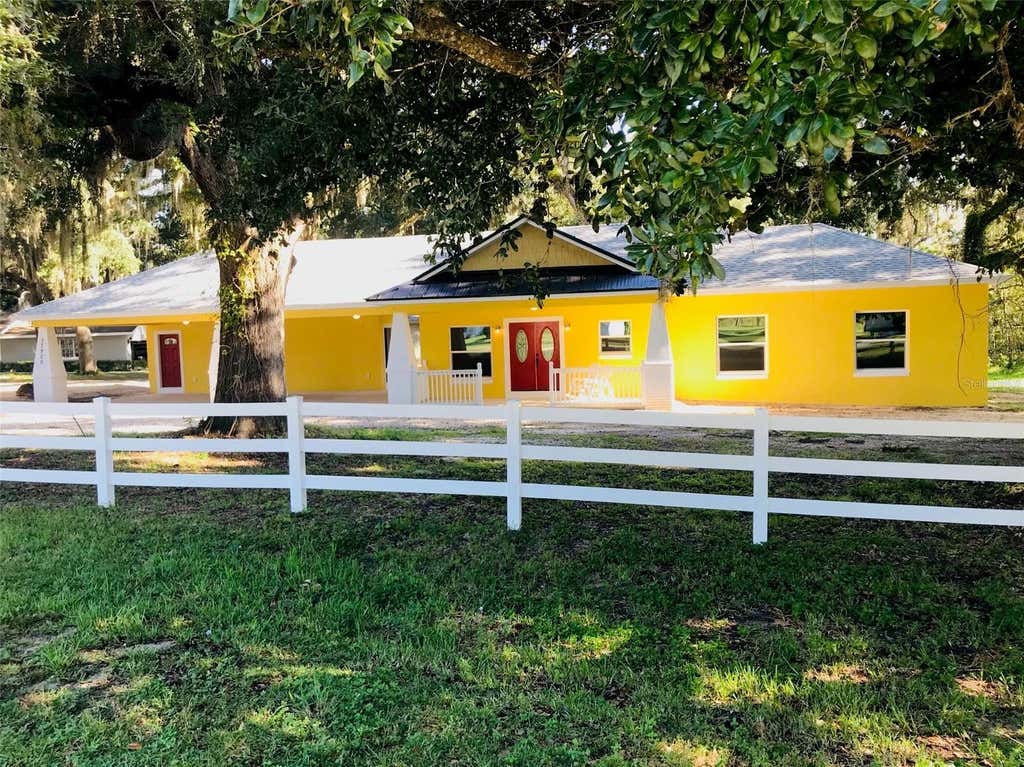 Photo of 17890 County Road 455, Clermont, FL 34715 (MLS # G5116127)