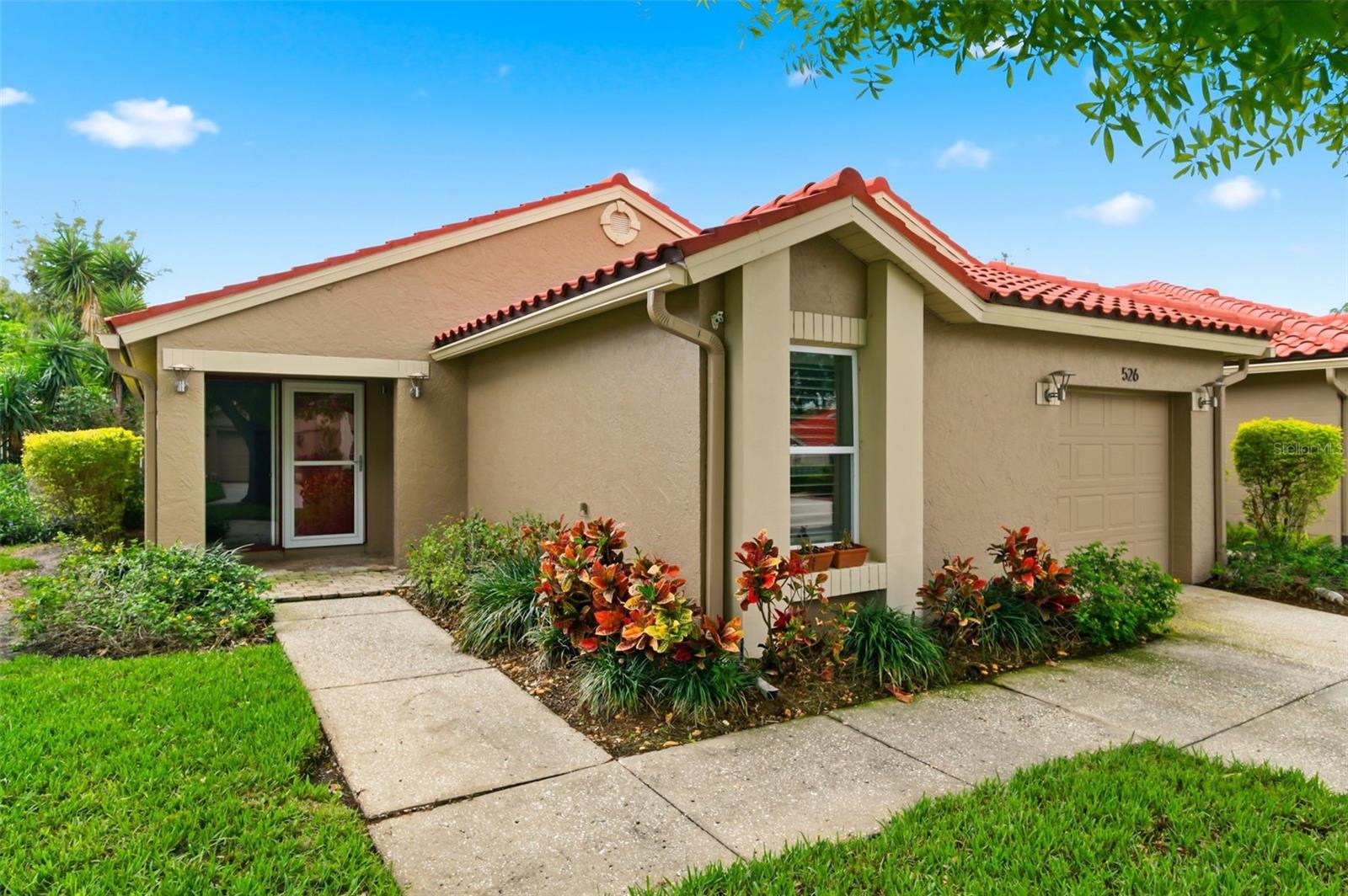 526 ST TROPEZ CIRCLE NE