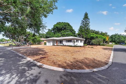 Photo of 2033 Timber Lane, Clearwater, FL 33763 (MLS # TB8505992)