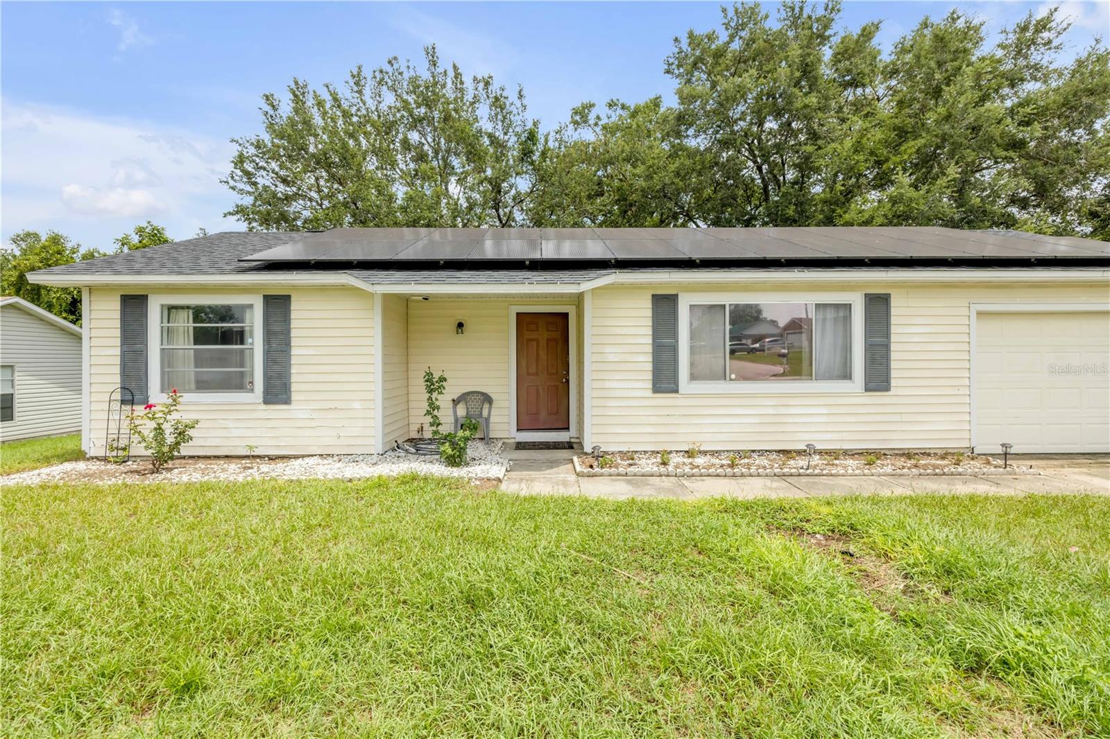 5325 BROKEN PINE CIRCLE