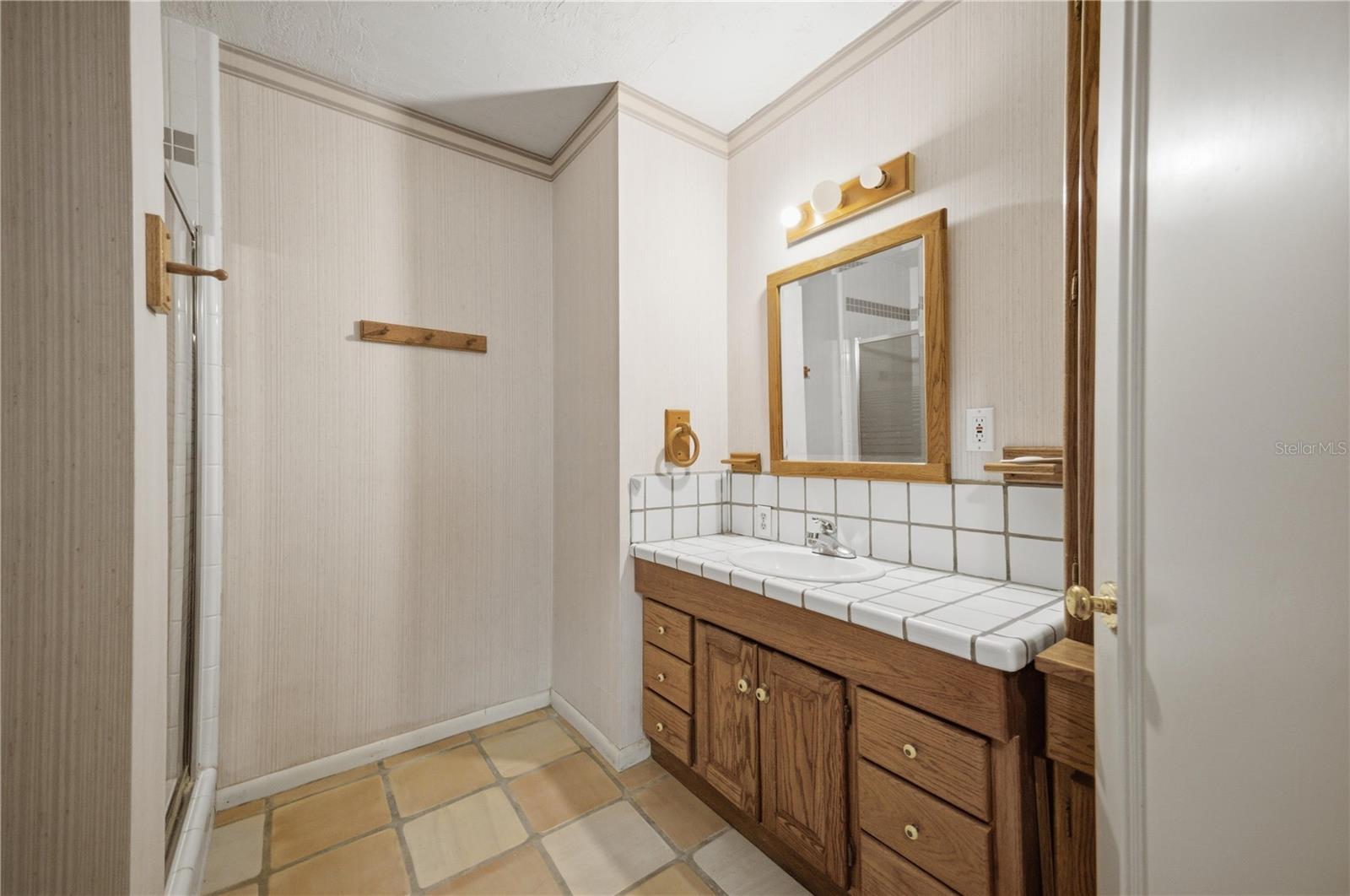 ORANGE LAKE SHORES - Residential