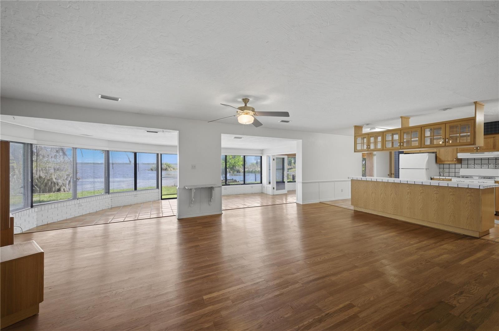 ORANGE LAKE SHORES - Residential