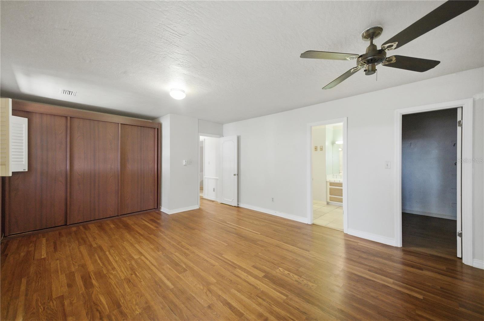 ORANGE LAKE SHORES - Residential