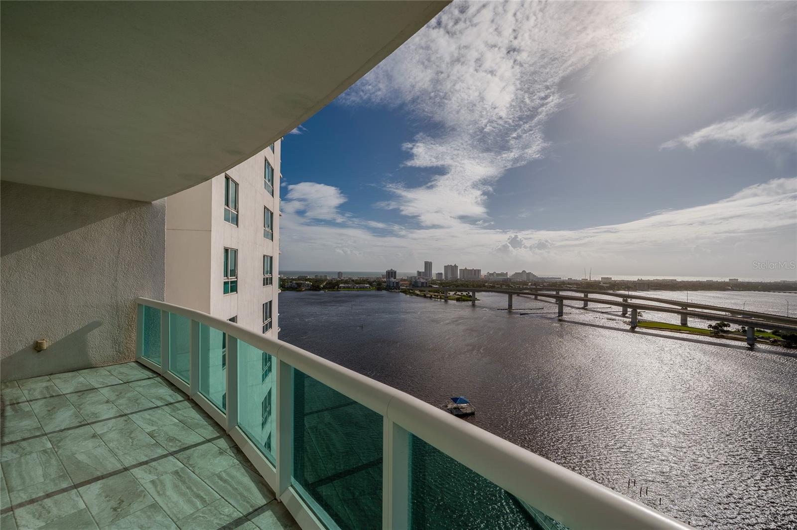 MARINA GRANDE/HALIFAX 01 - Residential