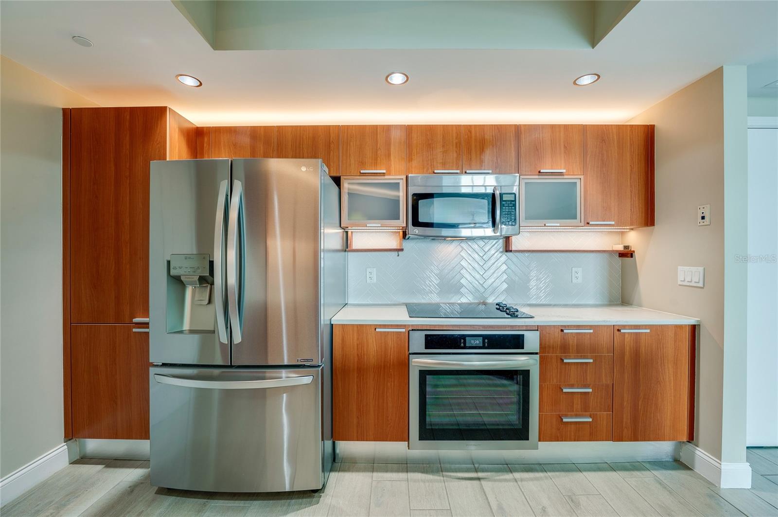 MARINA GRANDE/HALIFAX 01 - Residential