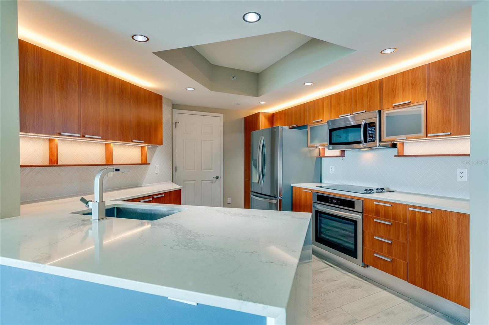MARINA GRANDE/HALIFAX 01 - Residential