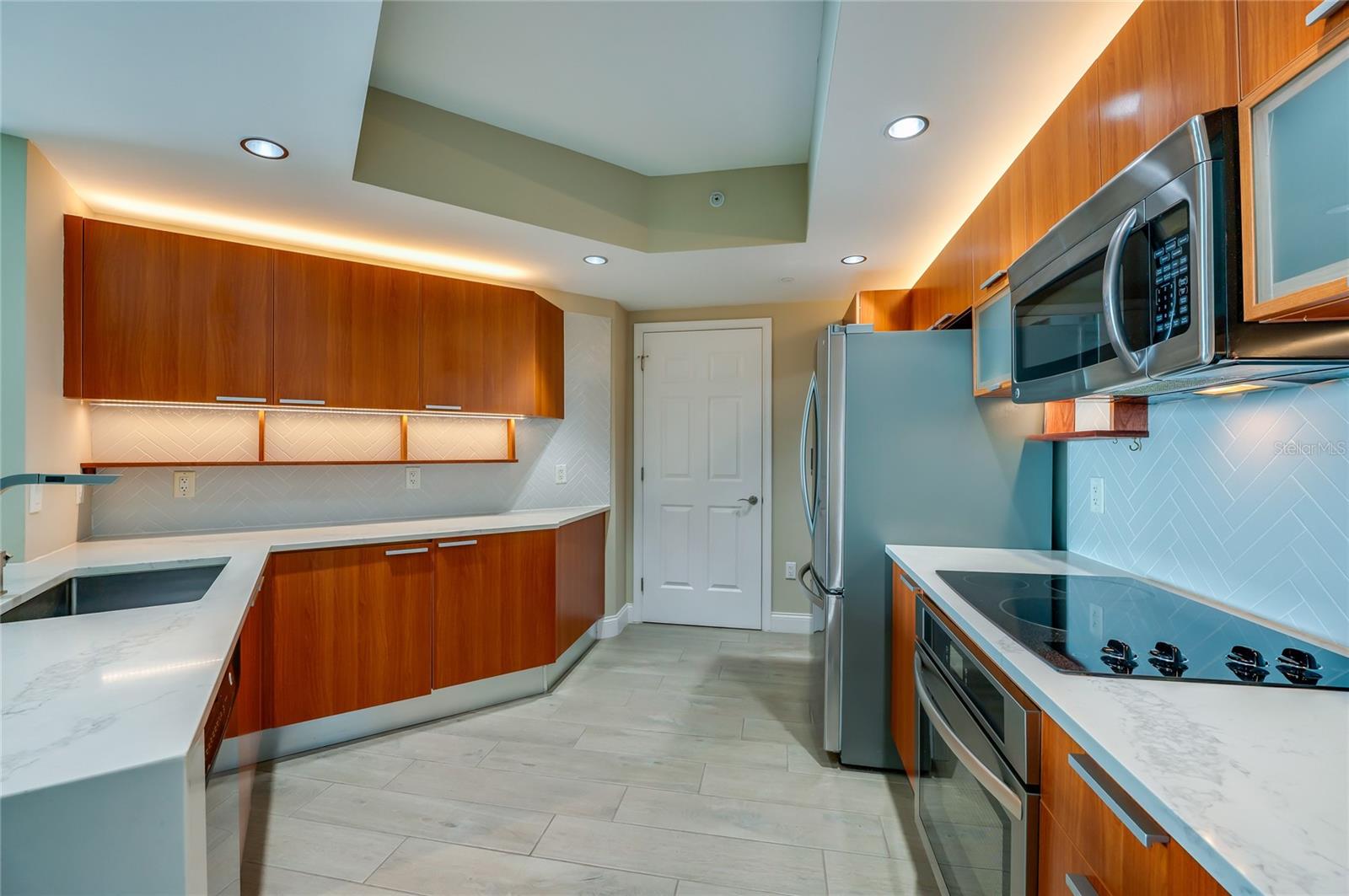 MARINA GRANDE/HALIFAX 01 - Residential
