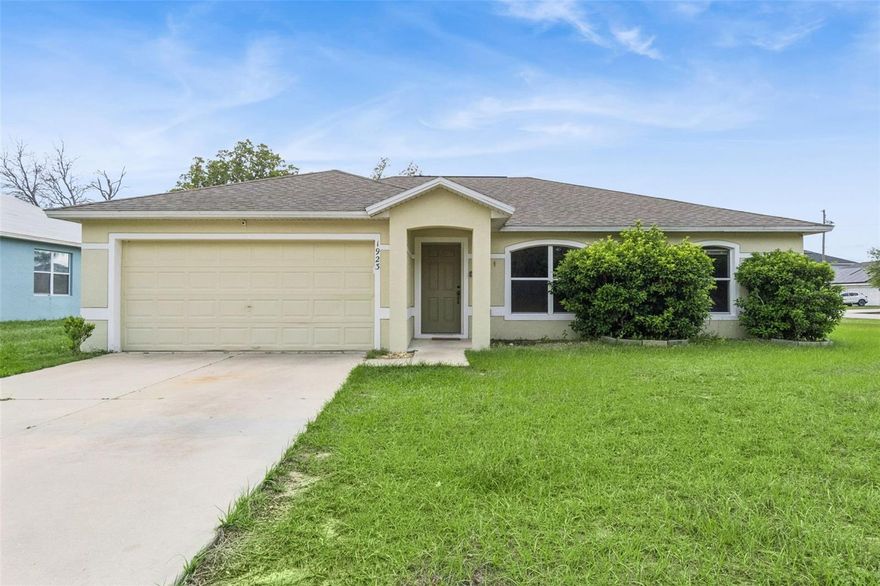 Updated 3-bedroom, 2-bathroom home in a fast-growing part of the Poinciana/Kissimmee community. Stainless steel kitchen appliances, laminate flooring everywhere but the bathrooms, a convenient inside laundry room and a 2-car garage for comfortable living. The home has a split bedroom plan for privacy. Large corner homesite.