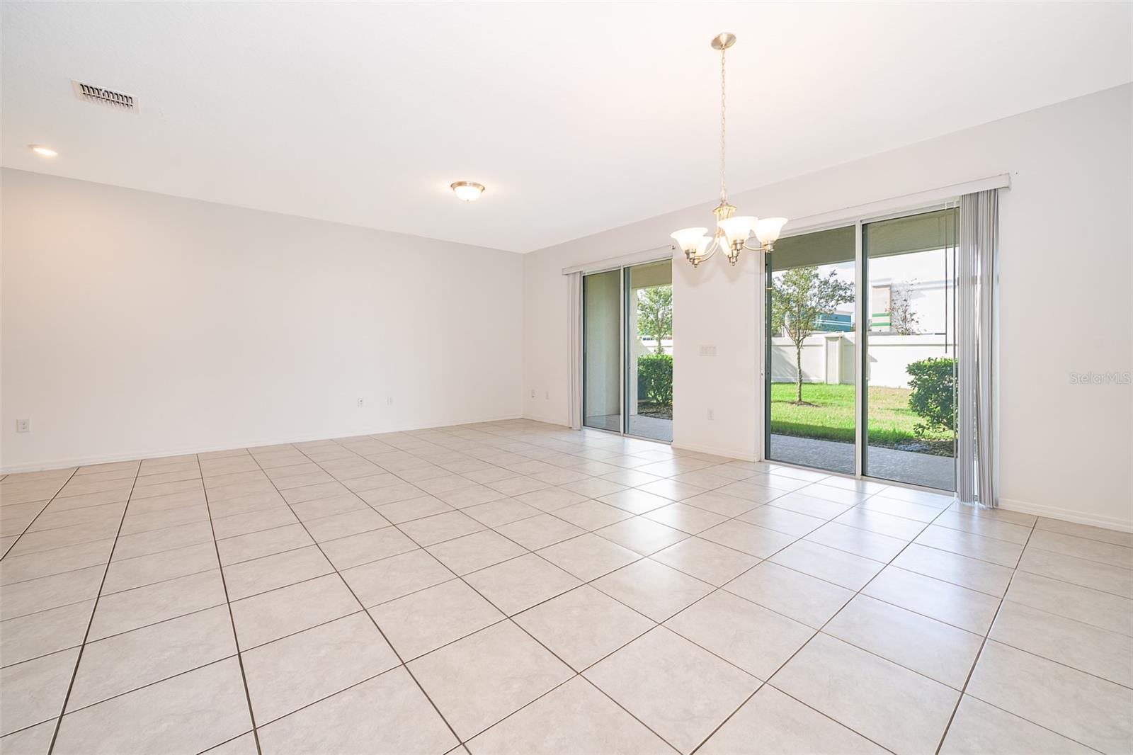 ARBORS/MDW WOODS - Residential Lease