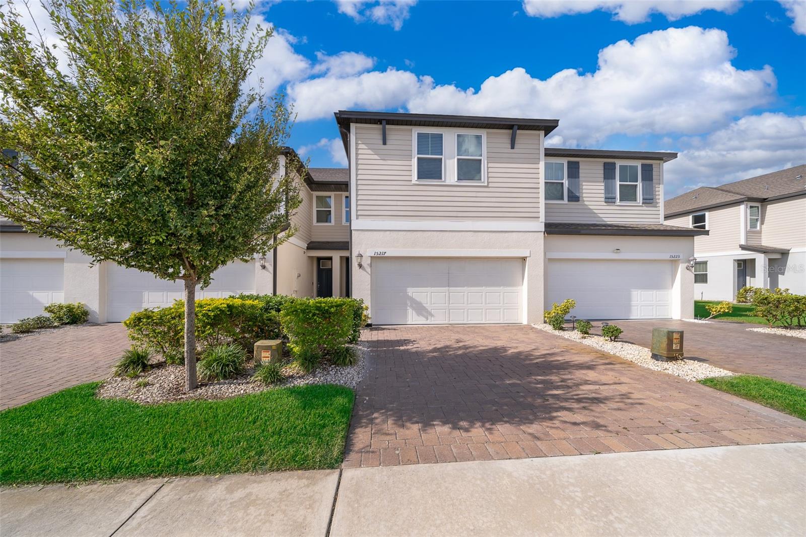 ARBORS/MDW WOODS - Residential Lease