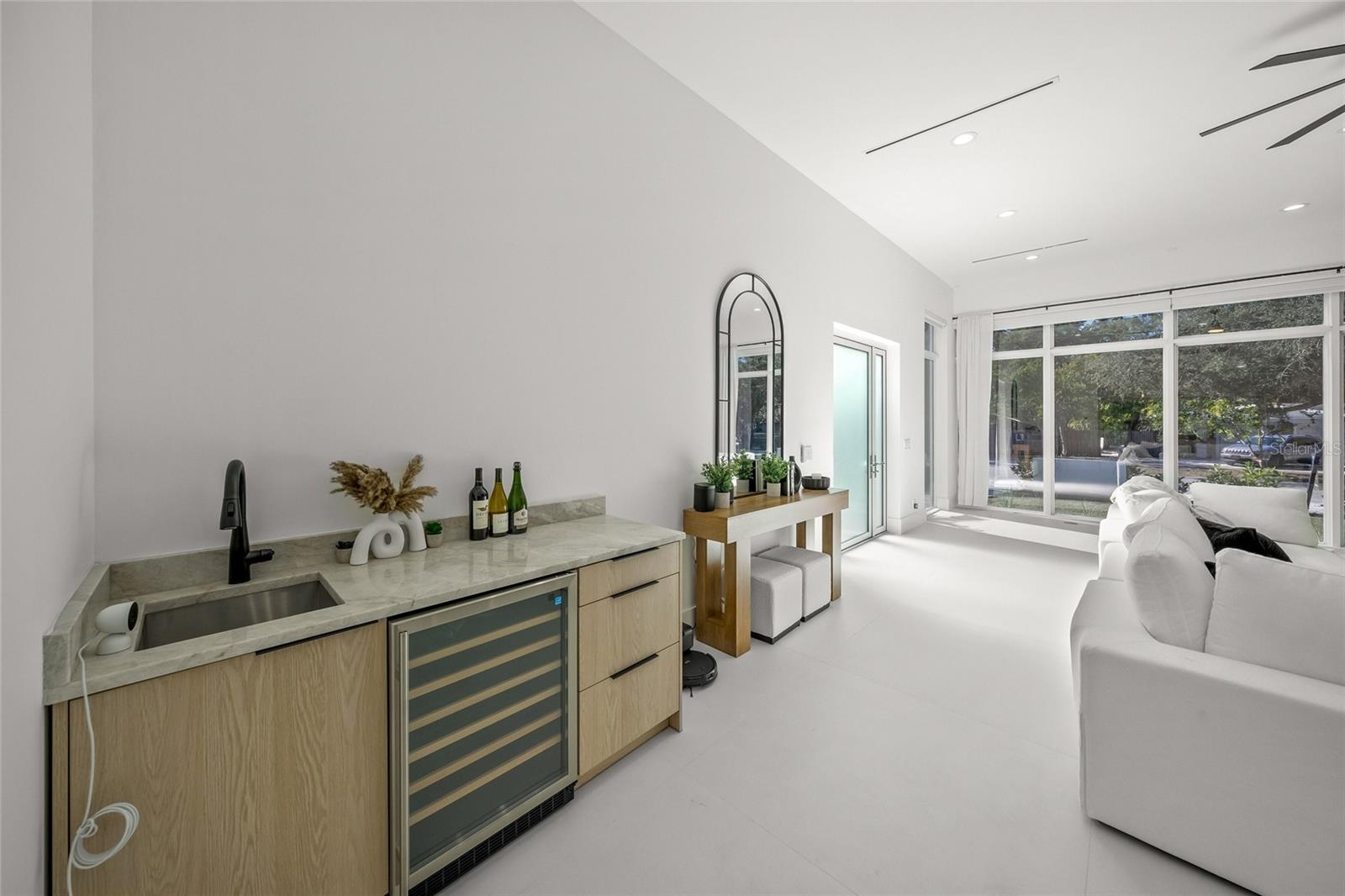 INDIAN SHORES - Residential