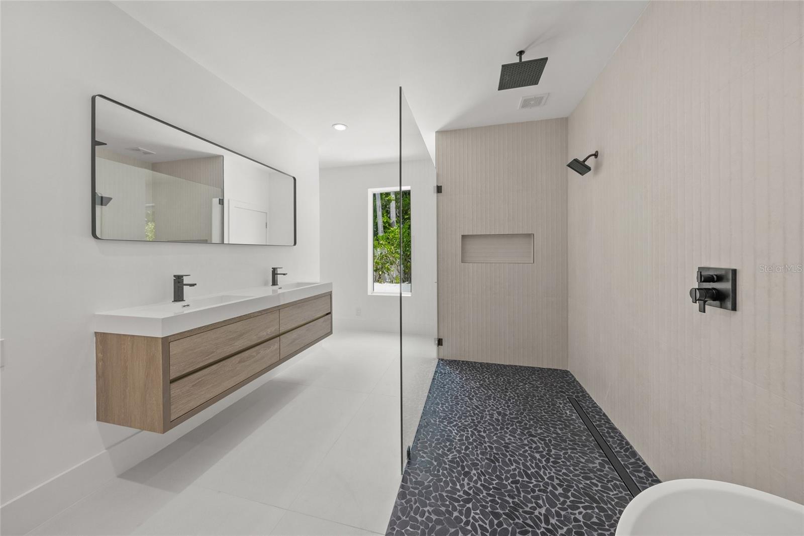 INDIAN SHORES - Residential