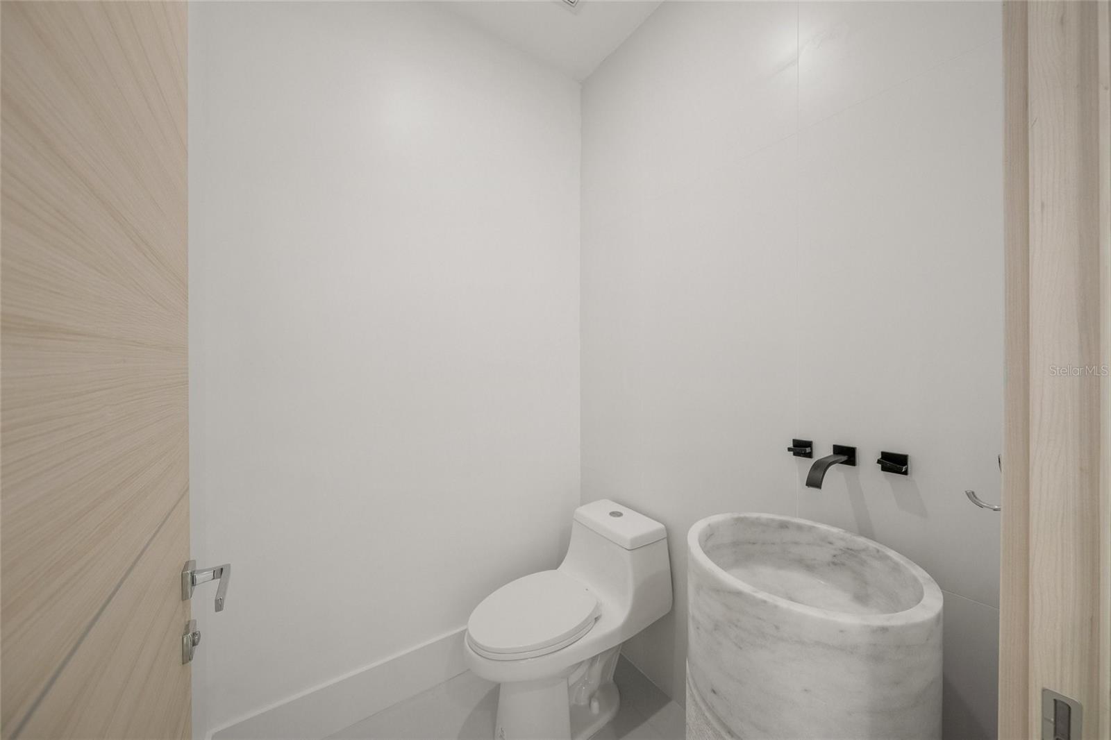 INDIAN SHORES - Residential