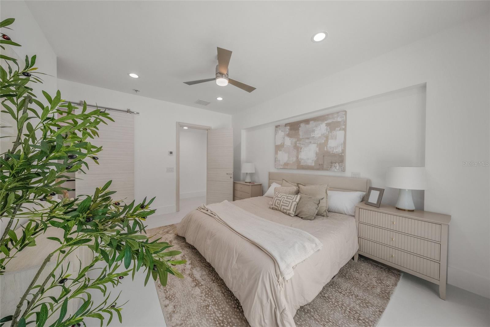 INDIAN SHORES - Residential