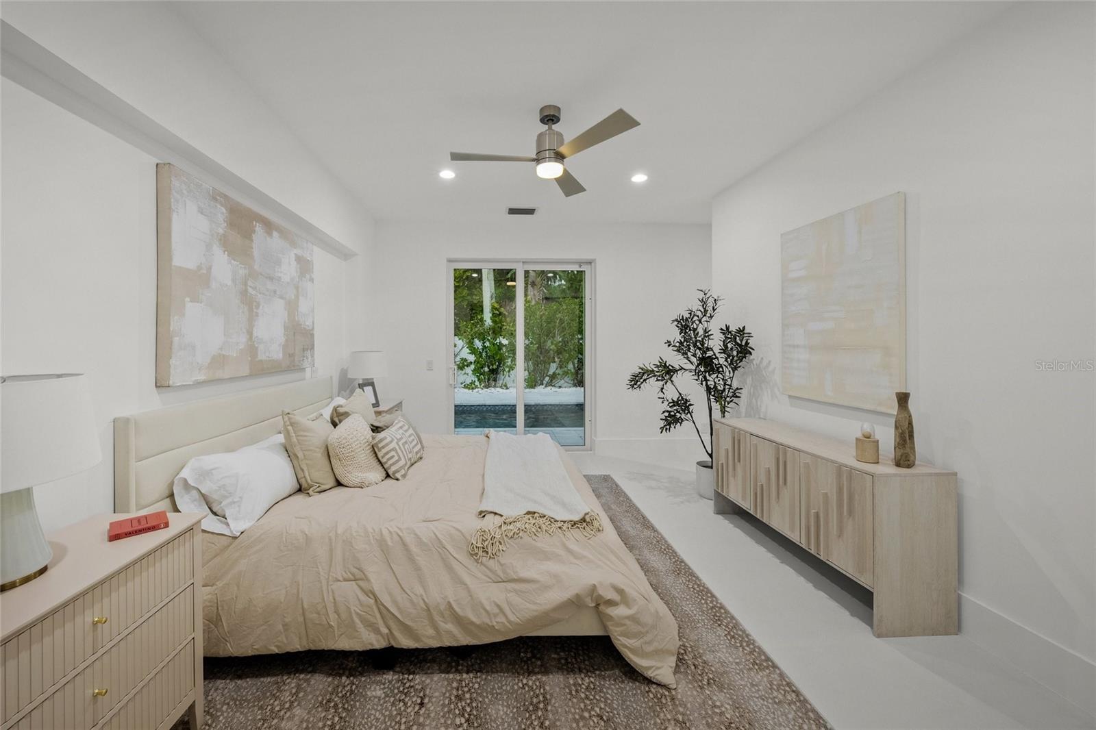 INDIAN SHORES - Residential