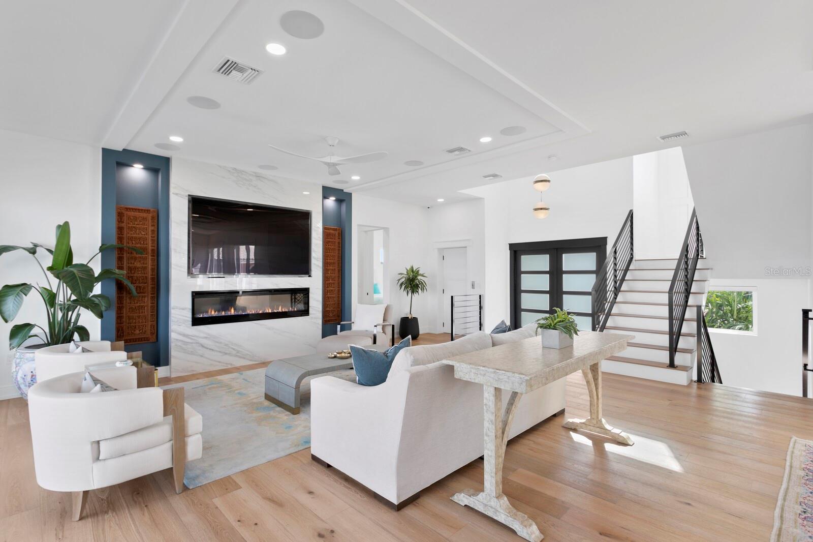 VENETIAN ISLES - Residential