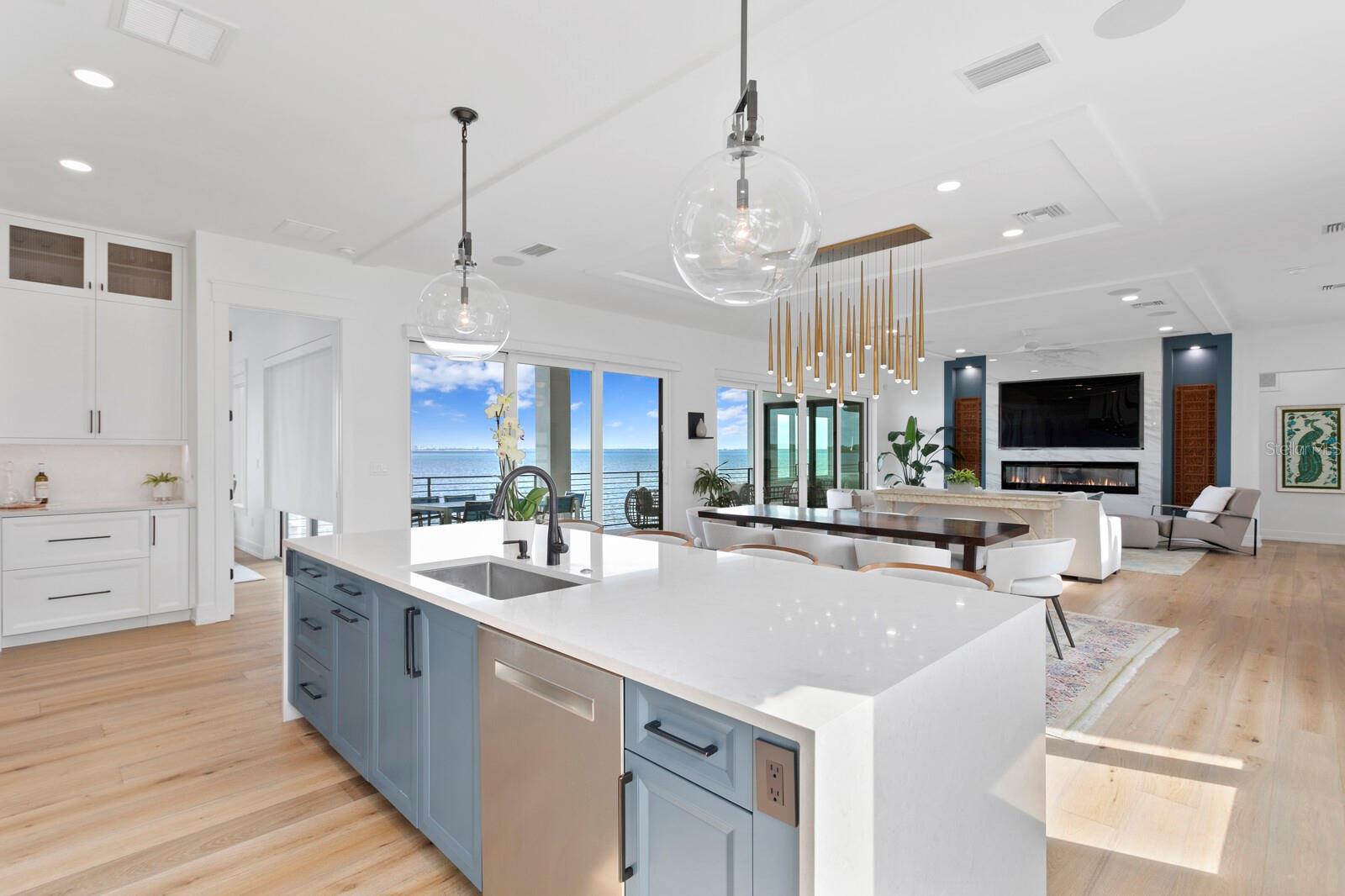 VENETIAN ISLES - Residential