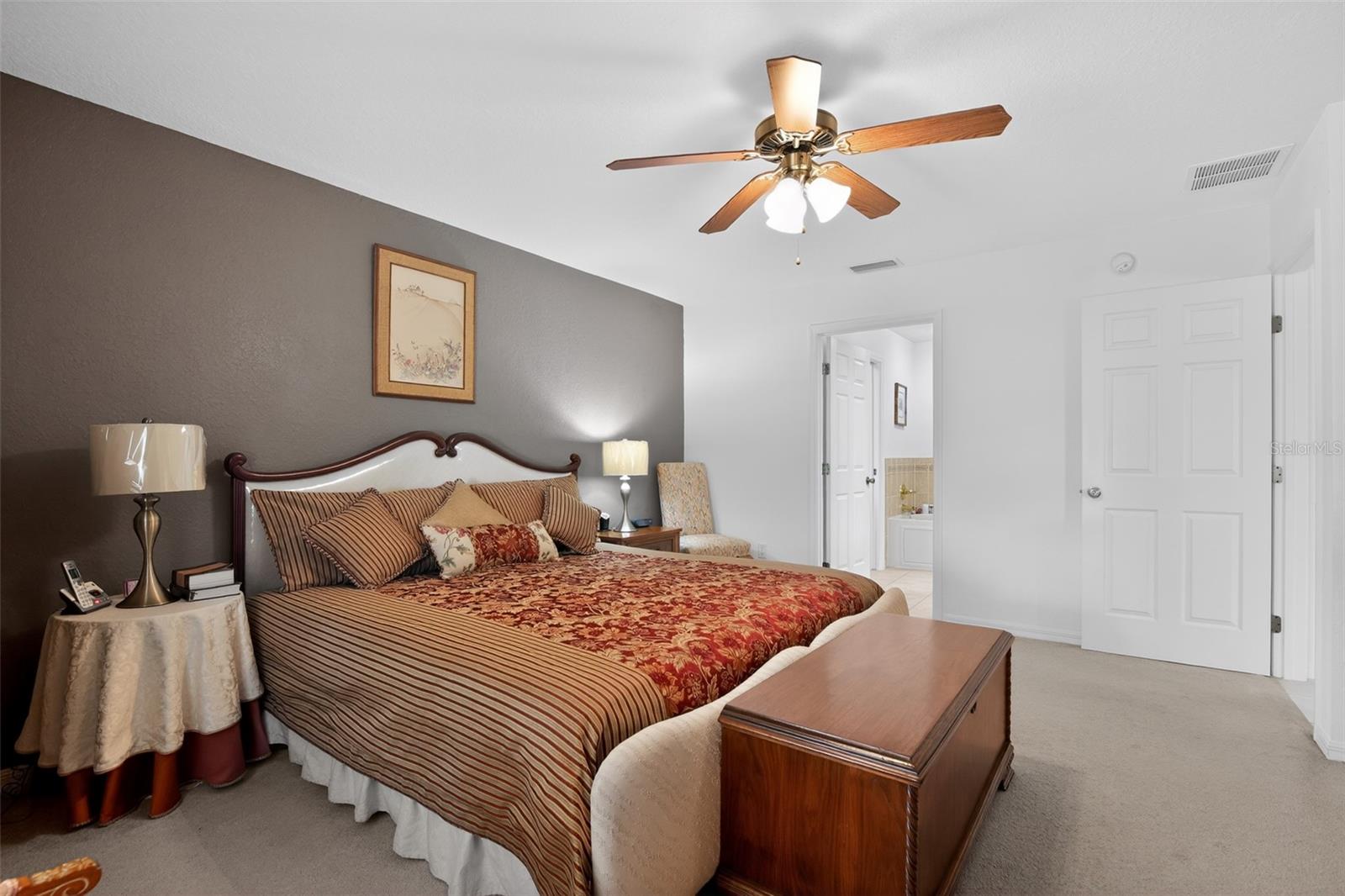 MARION OAKS - Residential