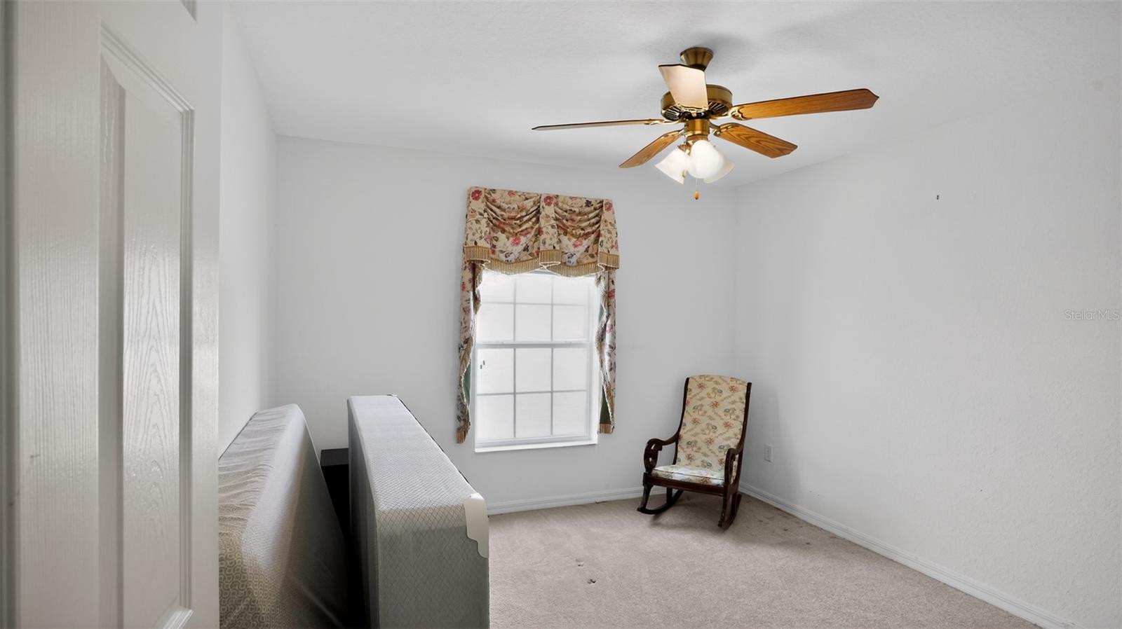 MARION OAKS - Residential