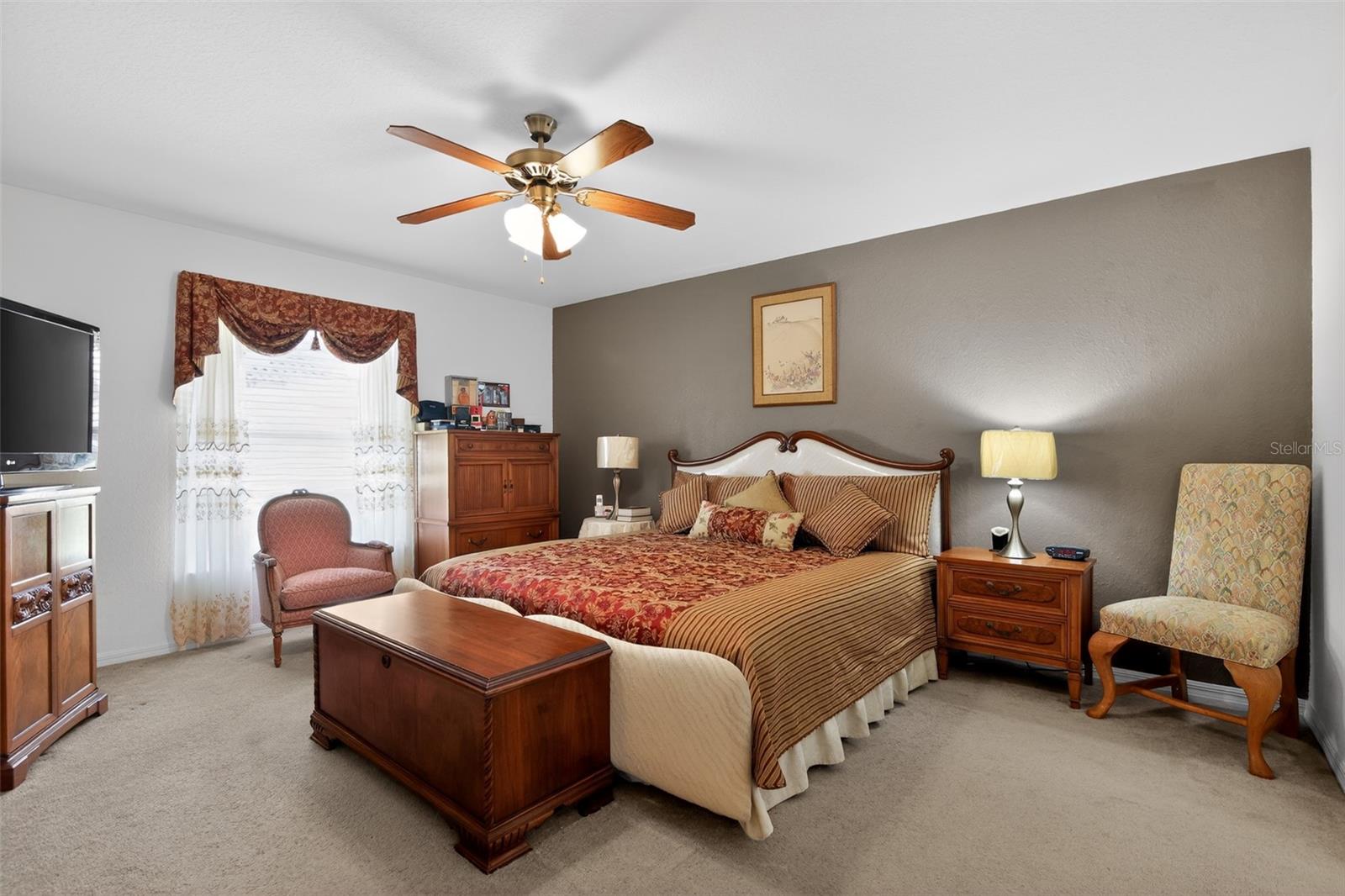 MARION OAKS - Residential