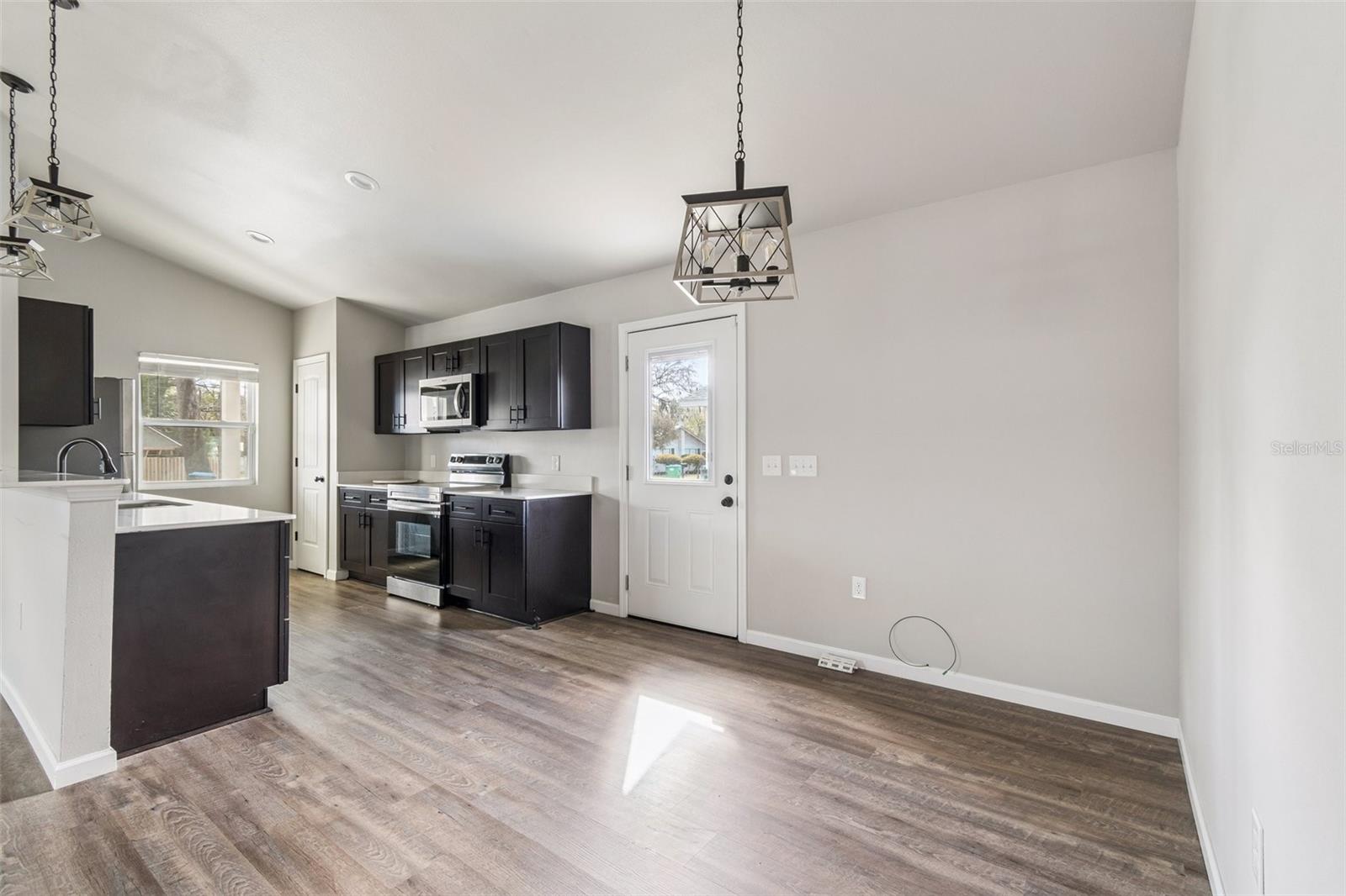 G M WHETSTONE ESTATE ADD TO H S - Residential