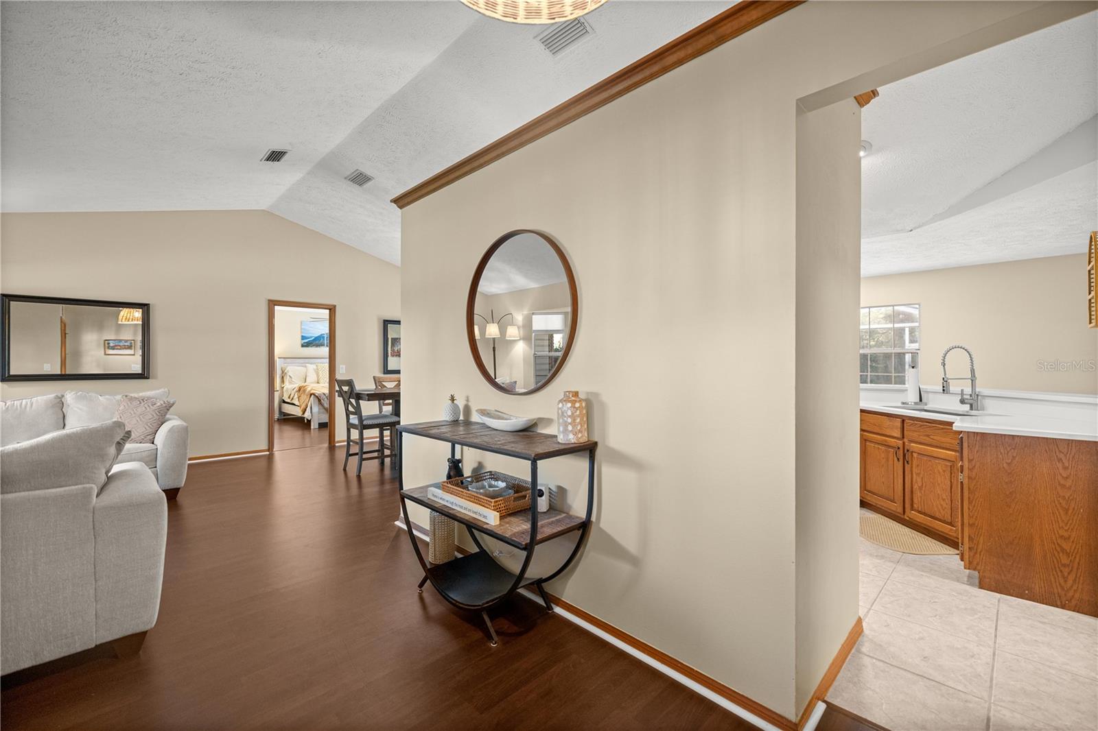 HUNTERS TRACE - Residential